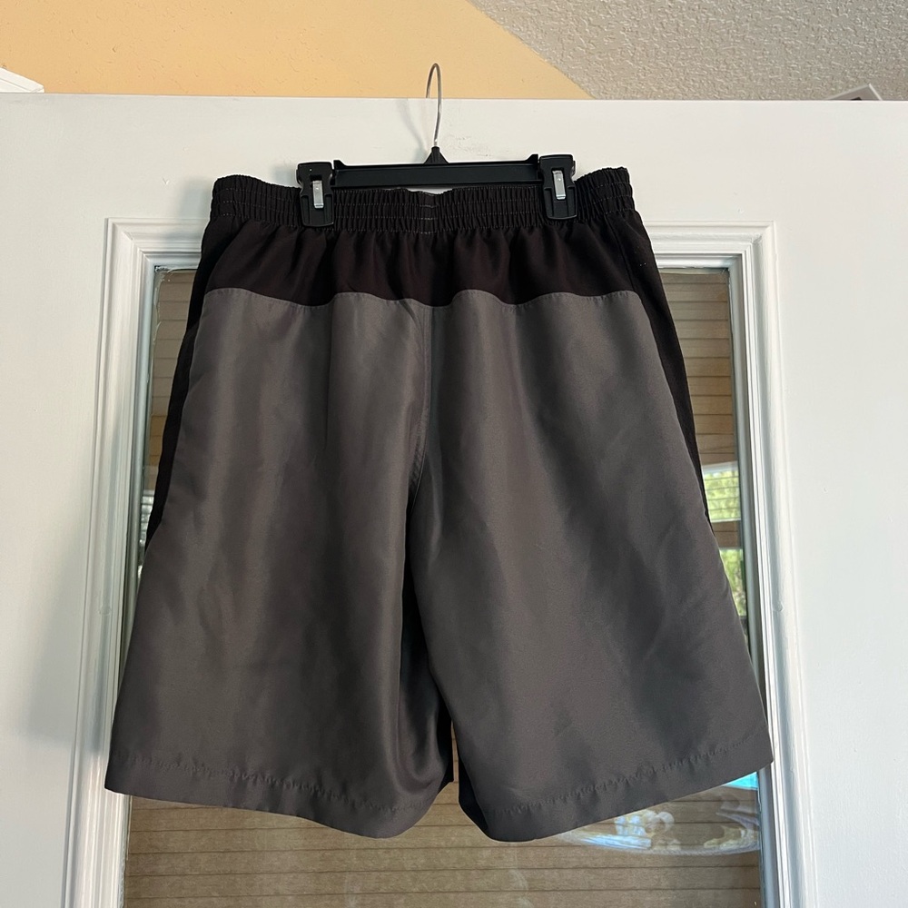 Men’s Nike Core 8” Volley 8 Swim Shorts with liner (large) - Picture 2 of 5